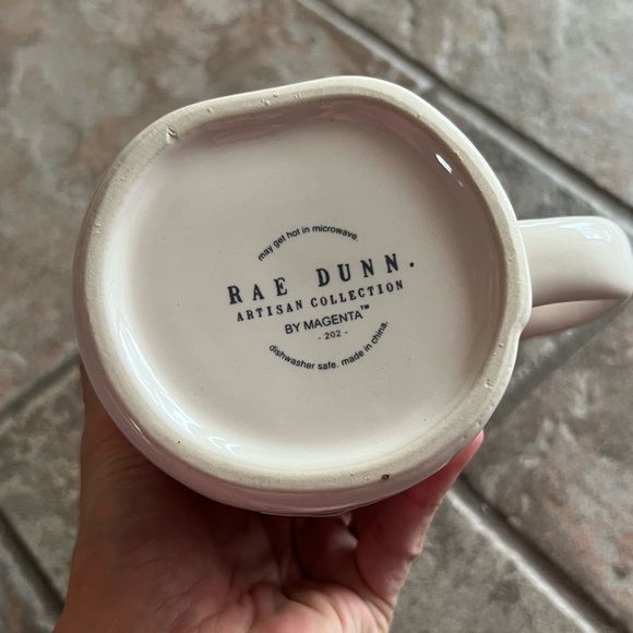 ⭐️BOGO FREE⭐️ Rae Dunn “Cup of Happy” adorable mug with orange inside - Picture 4 of 5